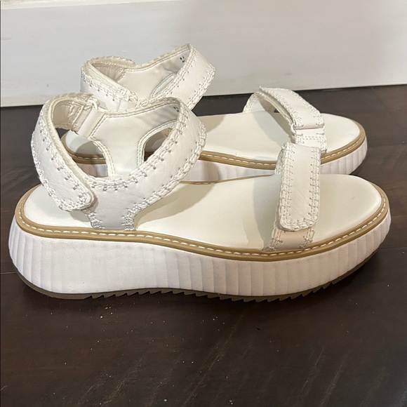 Universal Thread white platform sandal comfy - Picture 3 of 8